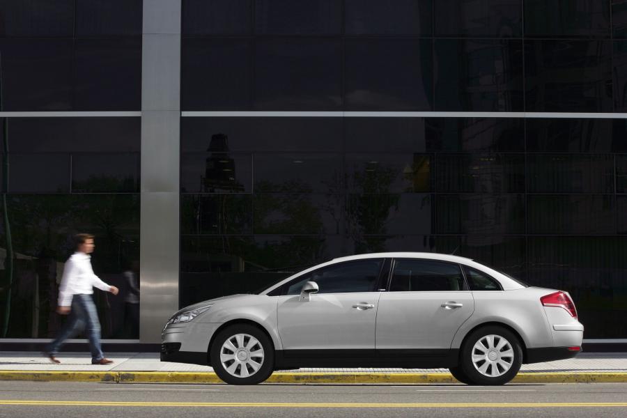  Citroen C4 Sedan 2008 года  (фото 27 из 75)